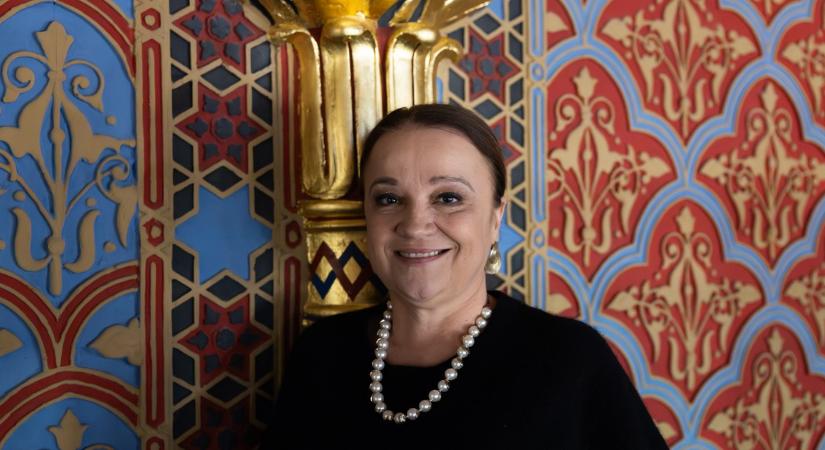 Sokkot kapott a karmester, amikor elégurult Náray Erika: veszélyes bukfenc a Rómeó és Júliában