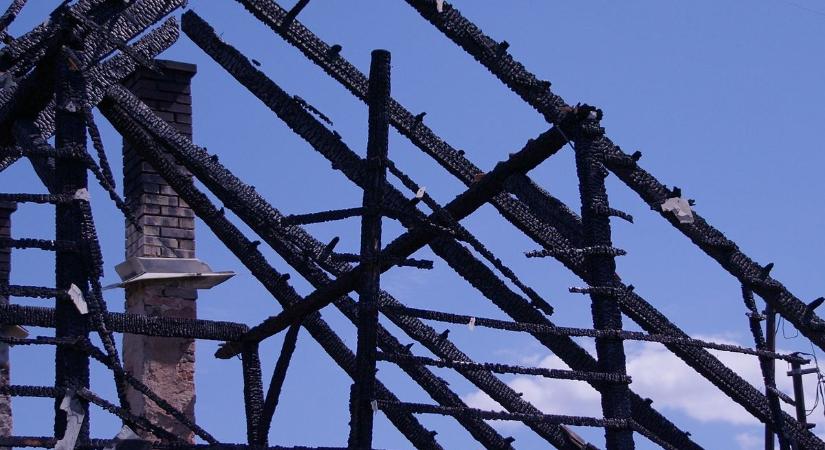 Percek alatt vált hamuvá az életük: sokkoló tragédia rázta meg Tiszadadát!