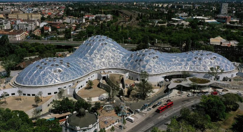 Végre állatkertként nyílhat meg a Biodóm, egyelőre főként növényekkel, de később jöhet egy új emberszabású faj is