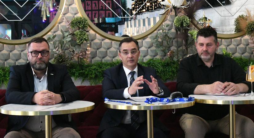 Salakmotor: rangos verseny Debrecenben