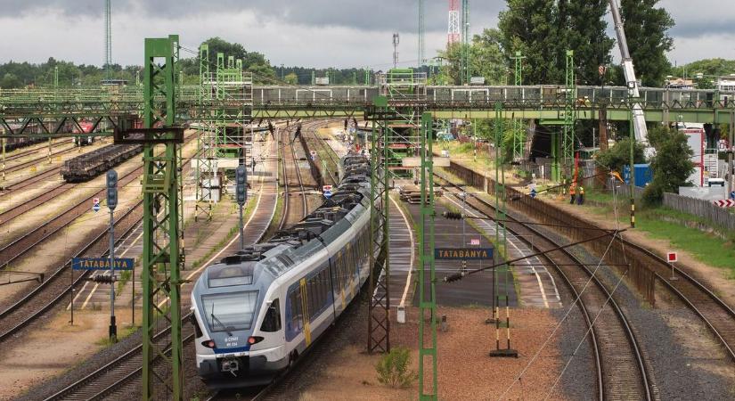 Itt a május 1-jei menetrend: így változnak a járatok a hosszú hétvégén