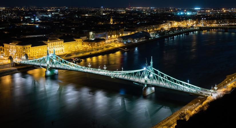 Szabadságra megy a nagymosás