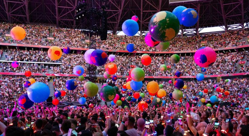 Mi kerül ezen a legolcsóbb Seal-jegyen 27 100 forintba? Ezért bűnhődni fog a Live Nation