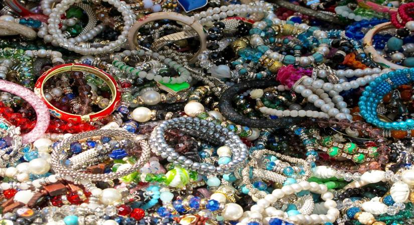 Csődbe ment a magyarok kedvenc bizsubolthálózata