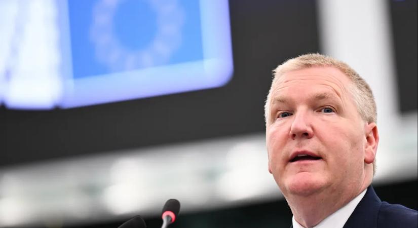 „Micsoda rossz vesztesek” – a fideszesek EP-frakciója vitát kezdeményezett az „Európai Bizottság beavatkozásáról” a választásokba