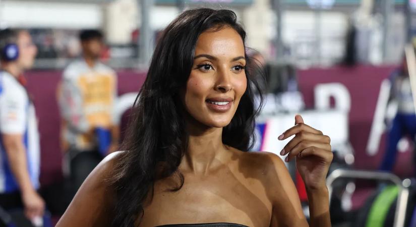 Elfogytak a jelzők: vadító csipkében ragyogta túl a tájat az álomtestű focistabarátnő