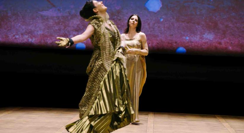 A KILENCKARÁTOS DIADÉM RAGYOGÁSA Mozart: Titus kegyelme / Bécsi Állami Operaház