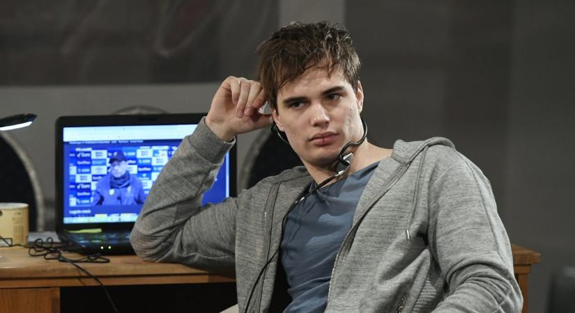 Április 30-án történt