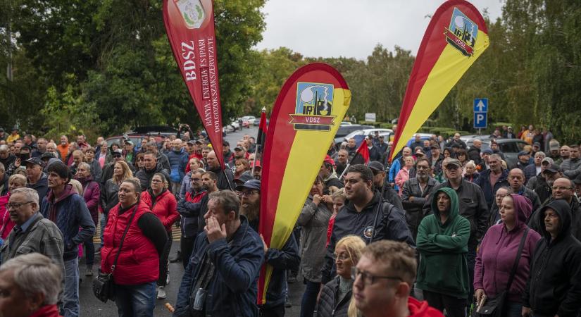 Dunaferr: Az összeomlás szélére kerülhet a veszélyhelyzeti szabályozás kifutása miatt a dunaújvárosi vasmű