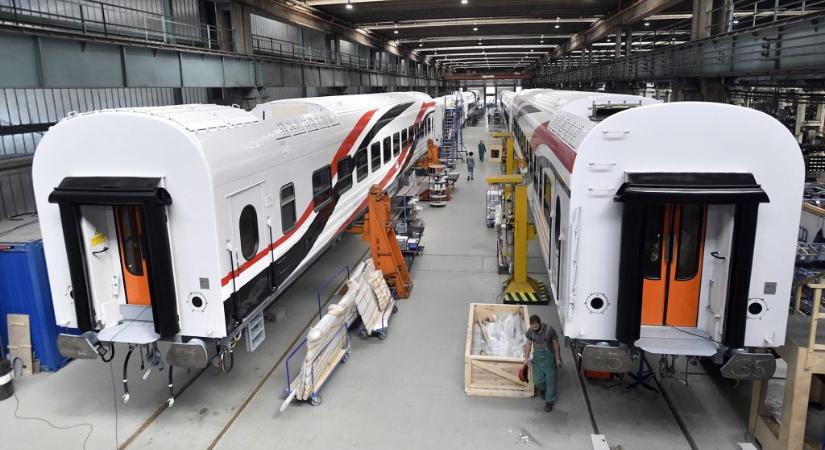 Két nappal a választás előtt Lázárék újabb 8 milliárd forintot dobtak az egyiptomi gigaüzlet után