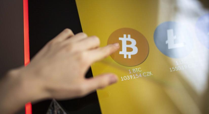 Elámul vagy elszörnyed a világ, ha meglépik a szomszédban: aranyát bitcoinnal dúsítaná a jegybank