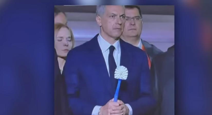 Revansból savazzák és alázzák most a fideszeseket, méghozzá ipari mértékben – ezt állítja legalábbis egy médiakutató