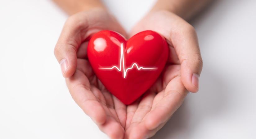 Hihetetlen eset, a nyílt utcán végzett szívműtétet a budapesti főorvos