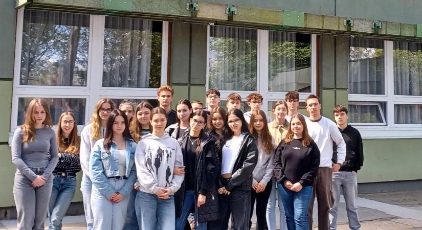 Bűnmegelőzési programon vettek részt a diákok Debrecenben