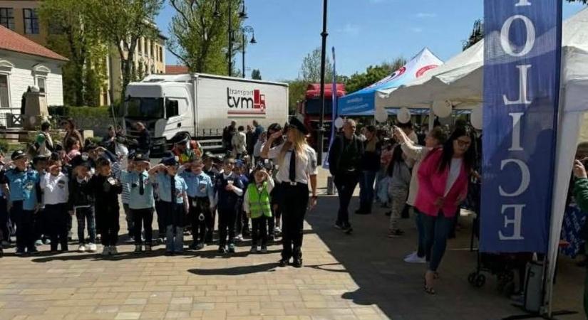 Közel 300 gyerek vett részt a kunszentmiklósi rendőrnapon – mutatjuk a legjobb pillanatokat