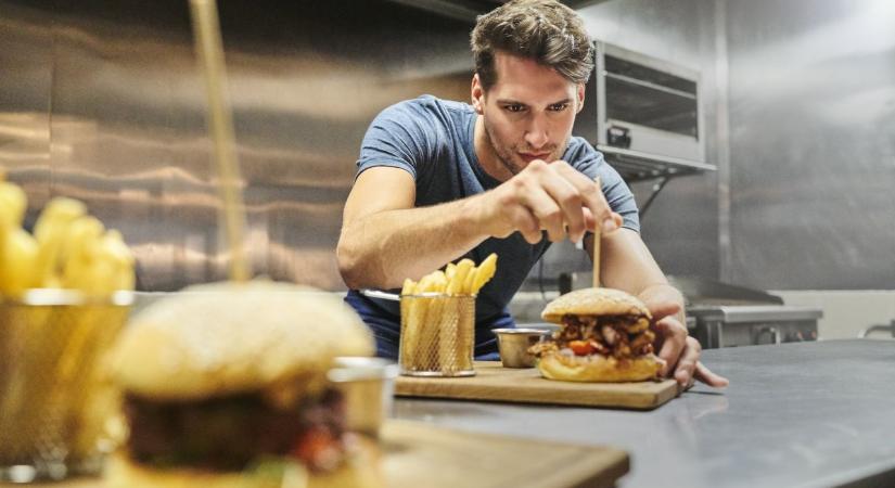 Ezt rontjuk el hamburgersütés közben: ezért lesz száraz a hús