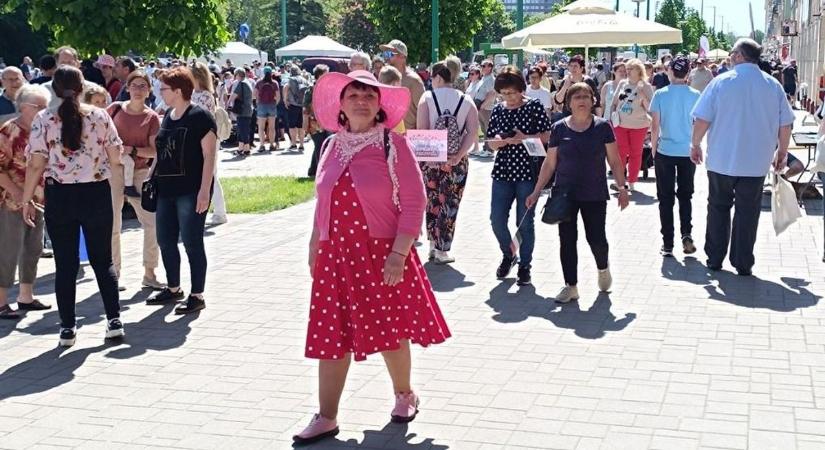 Fesztivál a retro jegyében 100 forintos sörrel