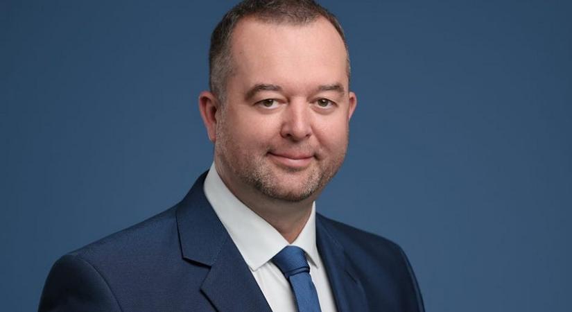 Rottyon a miskolci Fidesz: lemondott az alpolgármesterük és a frakcióvezetőjük, kilépett az önkormányzati képviselőjük