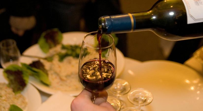 Vesztegetésnek számít néhány üveg bor?