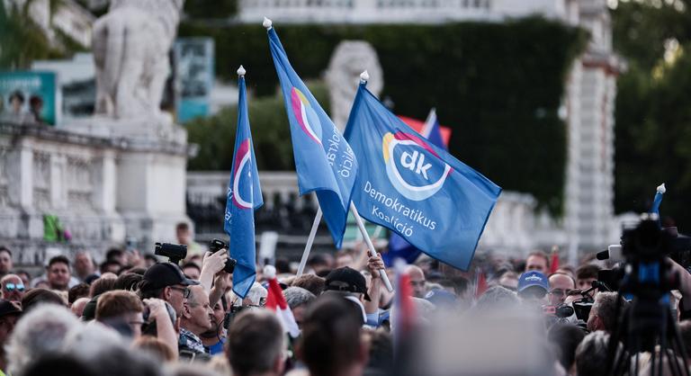 Összehangolt támadás érte a DK informatikai rendszerét, a NAIH-hoz fordult a párt