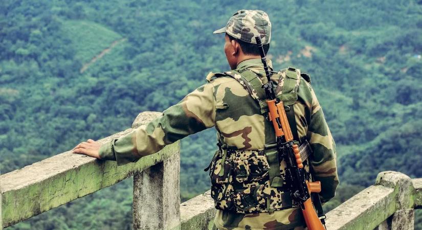 Káosz a 100 millió dolláros nyersanyagvédelmi-kommandó körül, Washington cáfol