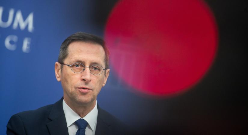 Varga Mihály: az MNB kész együttműködni a Tiszával, öt százalék fölé kerülhet idén az infláció