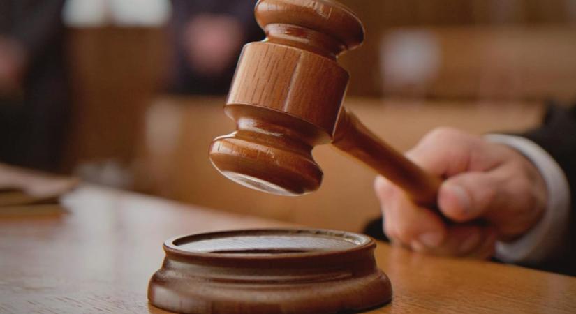 A karateedző szerint csupán le akarta ültetni a gyereket – folytatódott a nyári táborban felrúgott kisfiú ügye