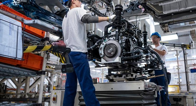 Meglepő GDP-adatok jöttek, hajszálnyi a bővülés