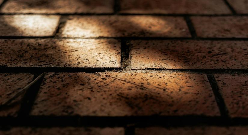 Minimálisan gyorsult az ingatlanpiac forgási sebessége