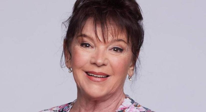 A Família Kft. sztárján életmentő műtétet hajtottak végre: a saját macskája támadt rá