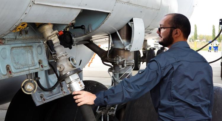 Kerozinhiány jöhet, lépett a Wizz Air