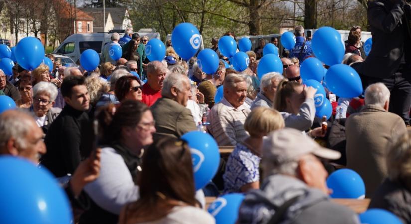 Nincs alku a Fidesszel: Lépett a DK a Pest megyei botrány után