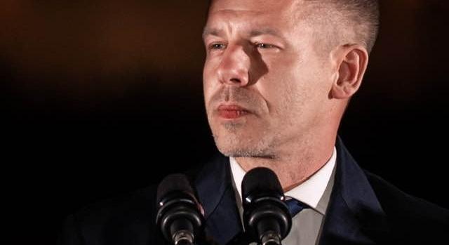 Több ezer magyar diák előtt nyílhat meg újra Európa – Magyar Péter bejelentést tett