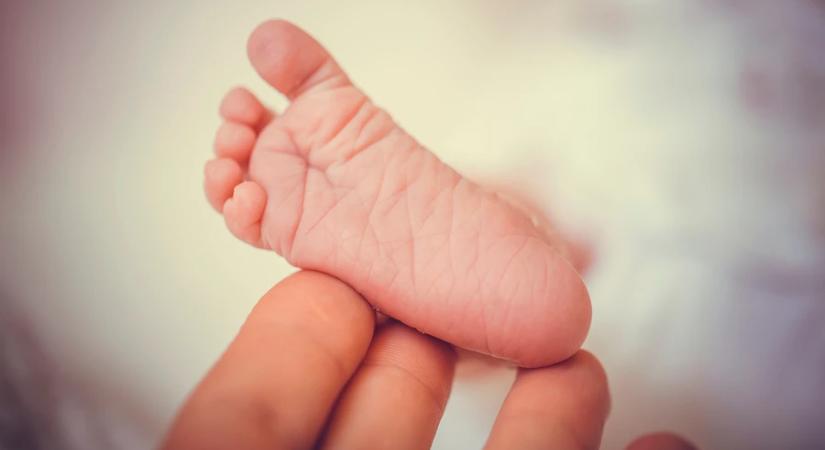 KSH: 5752 gyermek született, és 10 393 ember halt meg márciusban