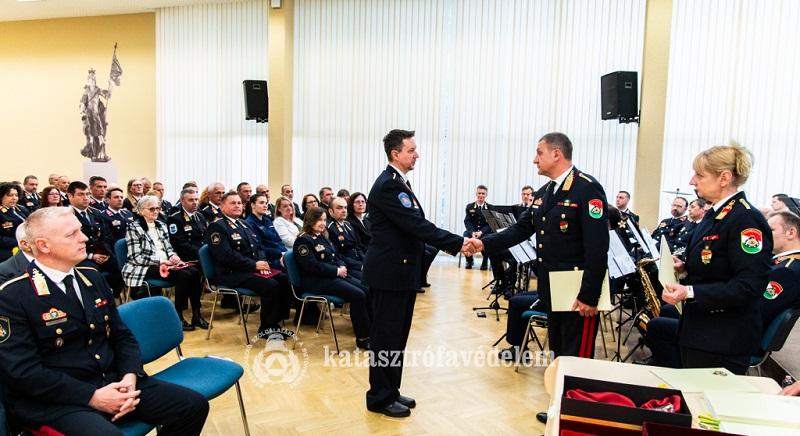 Tűzoltónapi ünnepségen ismerték el a kiemelkedő munkát