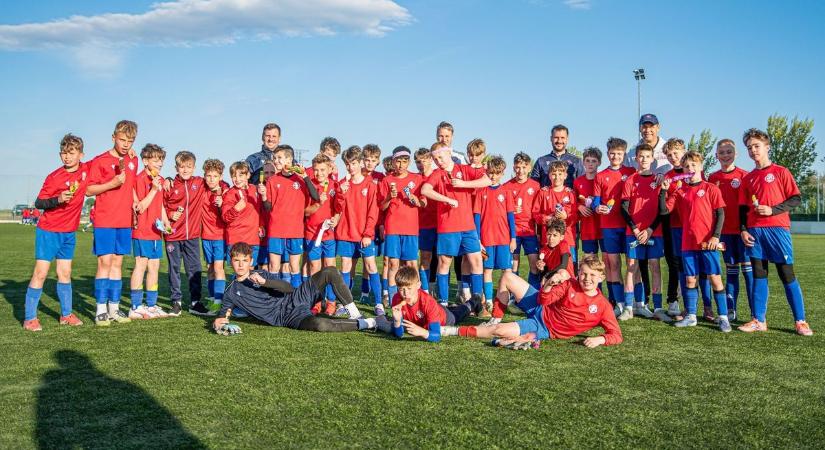 Heti cuki: Bódog Tamás tartotta a szavát, meglepte a Szpari ifjoncait