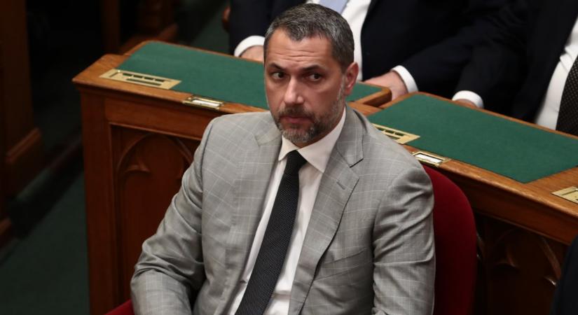 Lázár János végre megszólalt: csak ezért marad a parlamentben