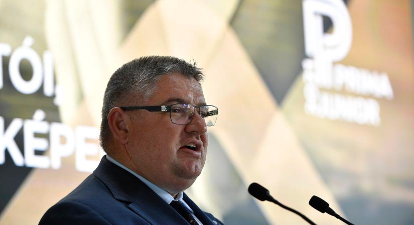 „Nem Orbán Viktor tartja életben az Opust” – Vida József nem kér politikai narratívákból