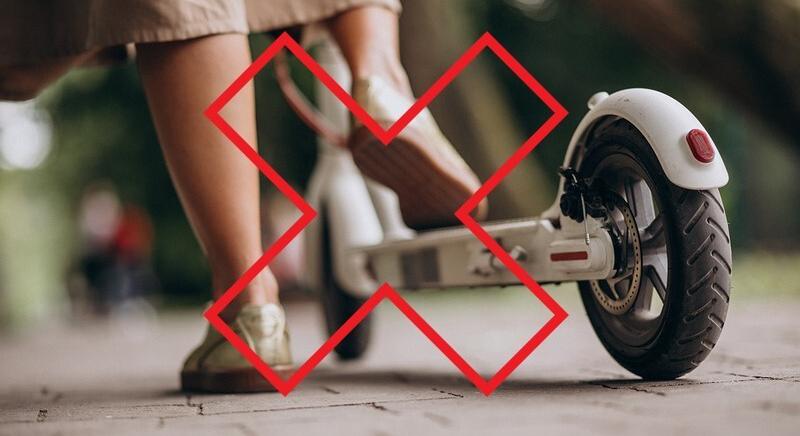 Vége az elektromos rollerezésnek a kaposvári sétálóövezetben