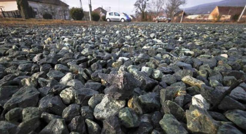 Részletes tájékoztatás az azbeszt-ügyről a közgyűlésen