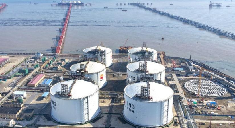 Történelmi mélyponton az óriásgazdaság gázimportja, ők már tudnak valamit: Európa bokán rúgta magát, fizet mint a katonatiszt