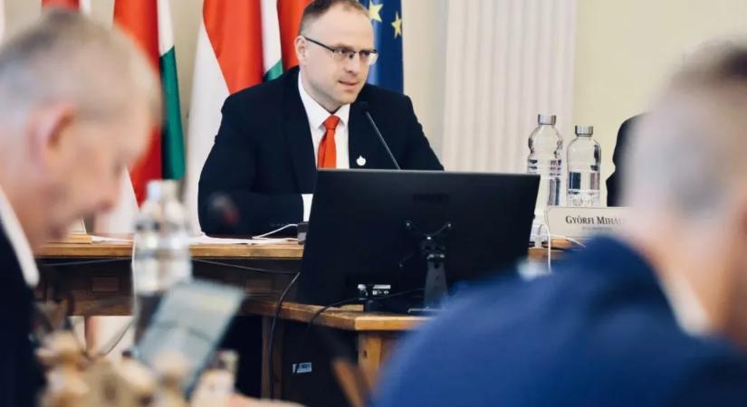 Mégsem épül kínai akkuipari üzem Szolnokon, visszavonta a támogatását a közgyűlés