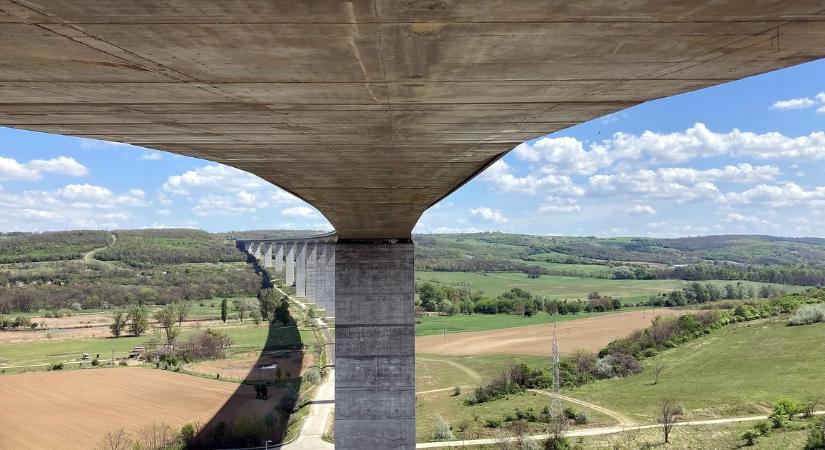 Tragédia a kőröshegyi völgyhídnál: egy férfi a mélybe vetette magát, nem ő volt az első