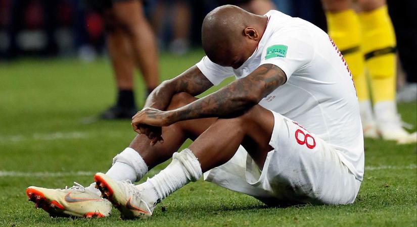 Huszonhárom év után búcsúzik a pályától az angol futballegenda