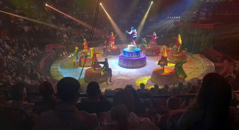 Száguldó lovak, lélegzetelállító mutatványok: most te is belecsöppenhetsz a legendába