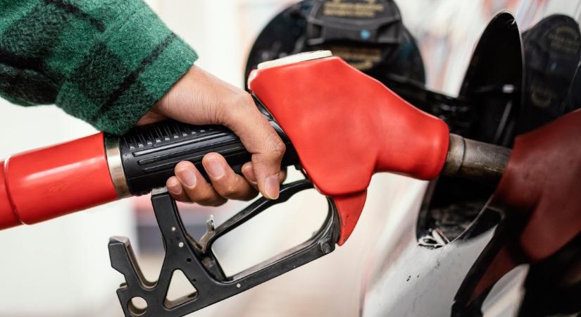 Május 1-től tovább nő az üzemanyagok ára - már érződik az olajsokk