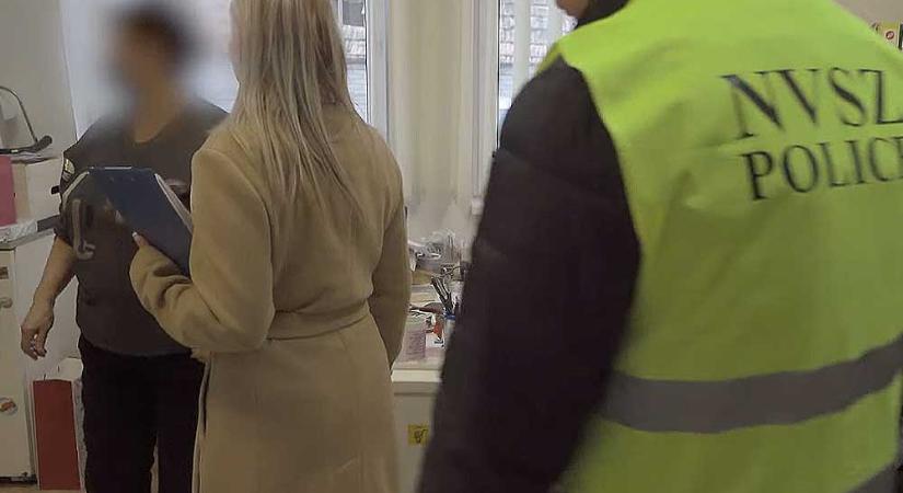 Májustól Délegyházán rendel az a gyermekorvos, akit hamis oltási igazolások miatt a rendelőjéből, bilicsben vitték el a nyomozók