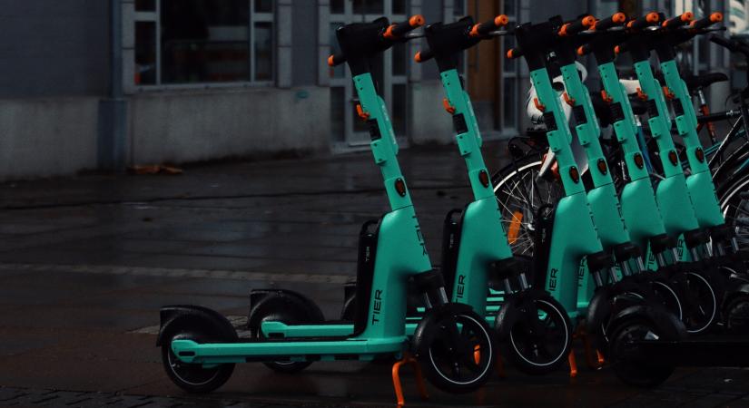 Kaposvár döntött: kitiltják az e-rollereket a belvárosból