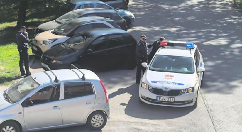 Videón a rendőri intézkedés: fiatal férfit kaptak el Tatabányán