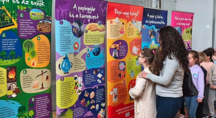 Előítéletek ellen is küzd a Nyomdaszövetség roadshow-ja